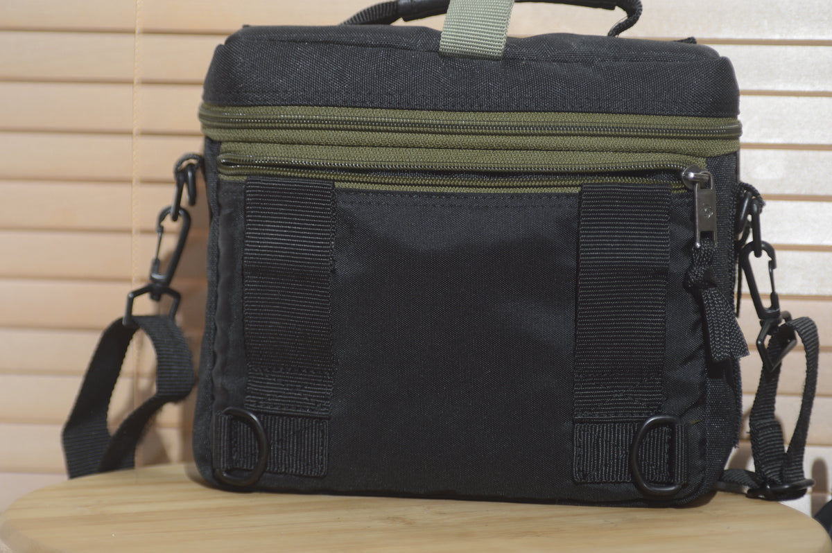 Vintage Samsonite Trekking camera bag with removable pouch. Wear over