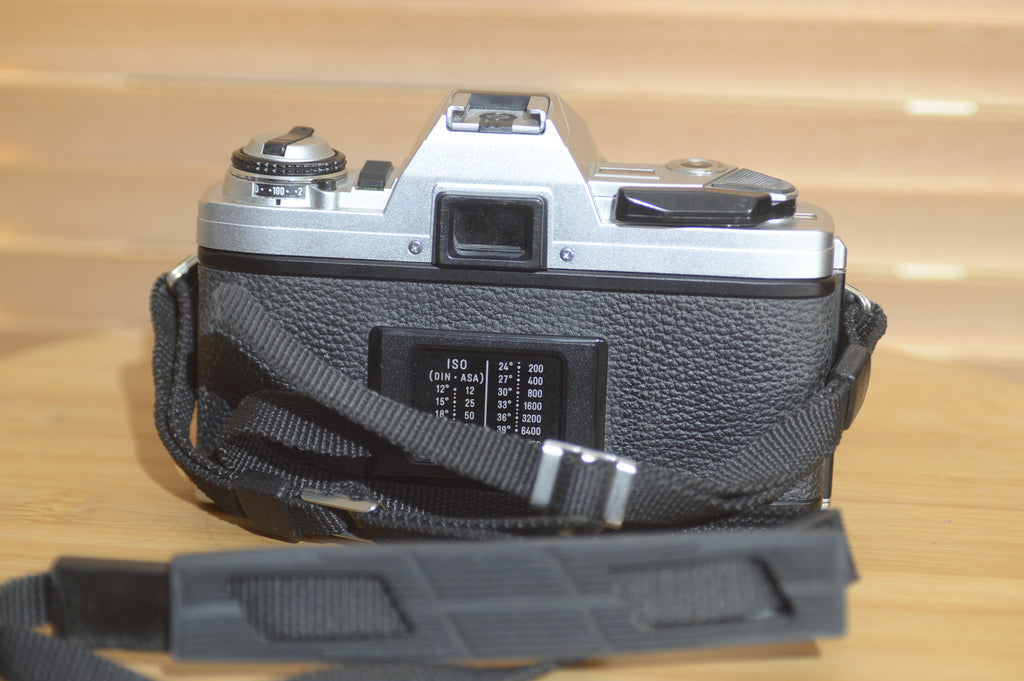 Exploring the Minolta AF Zoom 35-70mm f/4 A Mount Lens Exploring the Minolta AF Zoom 35-70mm f/4 A Mount Lens
