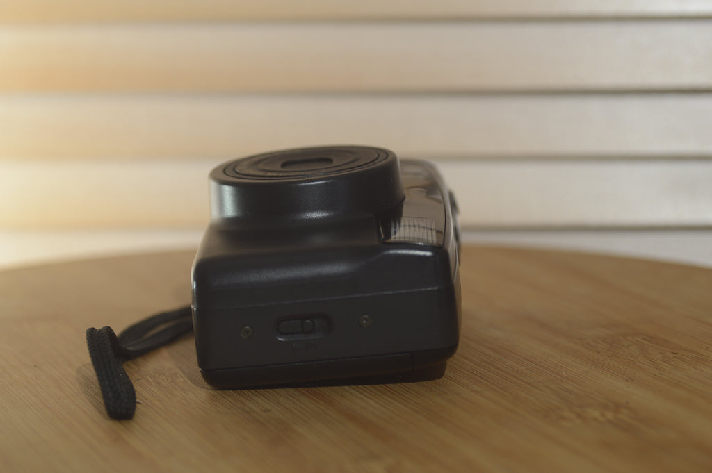 Vintage Nikon Zoom 500 AF 35mm Compact Camera. Fantastic Point and Sho ...
