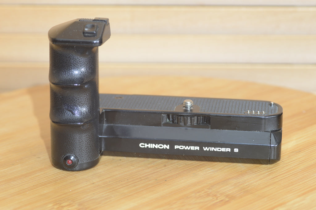 Caméra vintage Chinon 870 power zoom avec accessoires Caméra vintage Chinon 870 power zoom avec accessoires