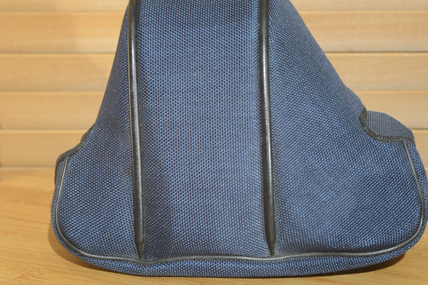 Beautiful Canon Case S for T50, however it also fits other canon cameras like AV1, AE1 and AE1 Program. A lovely case for protection!