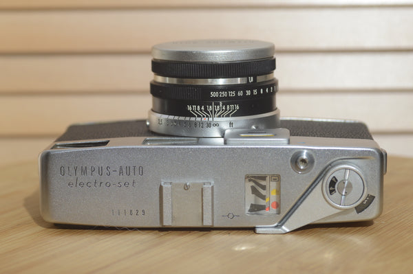Vintage Olympus Auto Electro Set 35mm Range finder Camera With Original Case and Lens Cap - RewindCameras quality vintage cameras, fully tested and serviced