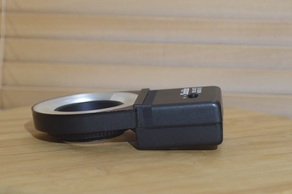 Vintage Starblitz 1000 Auto Macro-Lite Ring Flash. - Rewind Cameras 