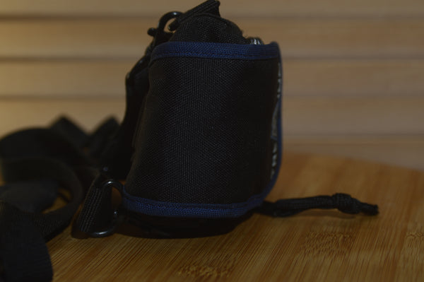 Cute Vintage Samsonite Trekking compact camera bag with Strap and Belt Loop. - Rewind Cameras 