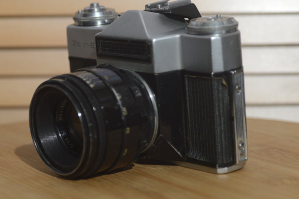 Vintage Zenit E 35mm Camera With Helios Lens . Fantastic Starter Camera - Rewind Cameras 