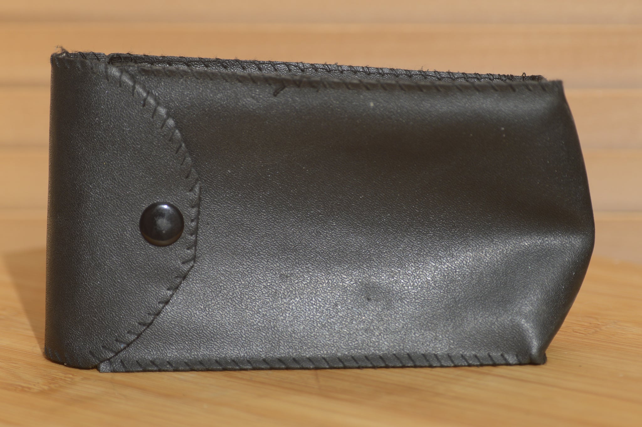 Vintage Black Compact Camera Case. Universal use for Cameras, flashes or light meters. - Rewind Cameras 