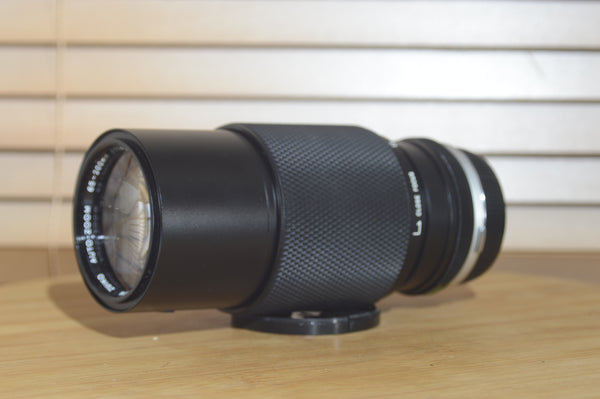 Olympus(OM) 65-200mm F4 fast zoom - Boxed