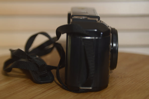Minolta AFT Autofocus 35mm Compact Camera. Lovely compact classic - Rewind Cameras 