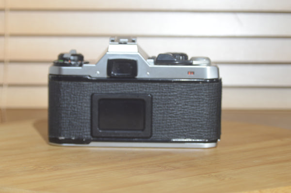Pentax Me Super clear LED light meter system. Good condition for its age with a few age related marks