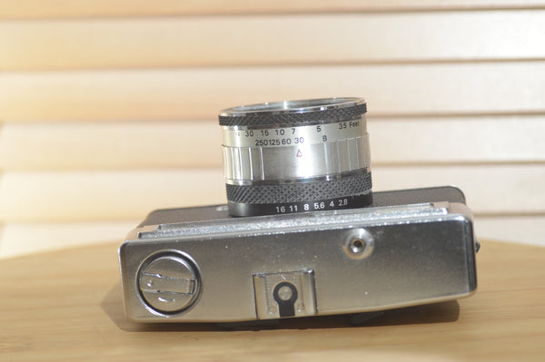 Striking Halina 1000 Viewfinder. In excellent condition and working perfectly. - RewindCameras quality vintage cameras, fully tested and serviced