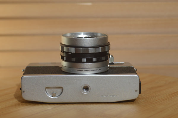 Vintage Petri 7s 35mm Range Finder Camera with Case. Fantastic condition. - Rewind Cameras 