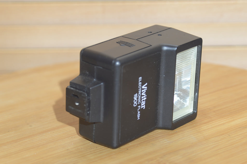 1900 Camera/flash Vintage Vivitar Electronic Flash 1900. Universal Flash unit. Great for ...
