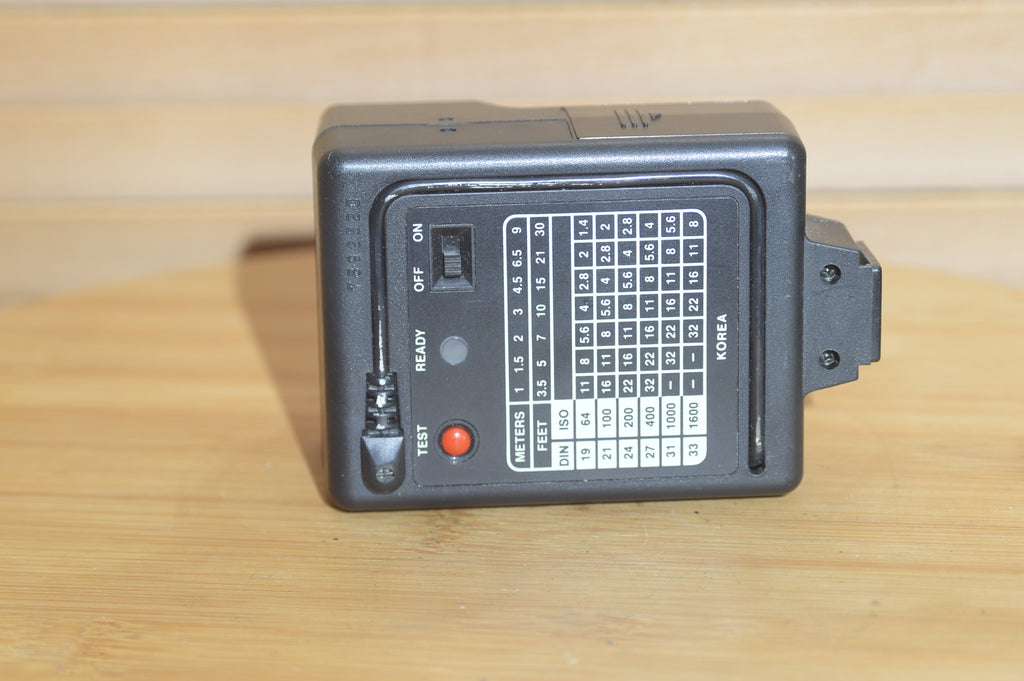 1900 Camera/flash Vintage Vivitar Electronic Flash 1900. Universal Flash unit. Great for ...