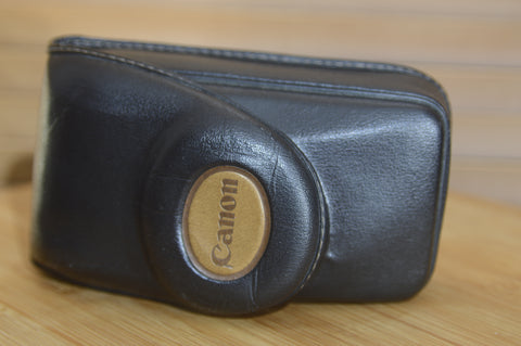 Beautiful, classic, black Canon Sure Shot Zoom Camera Case. Fits Canon 35mm Compact cameras.