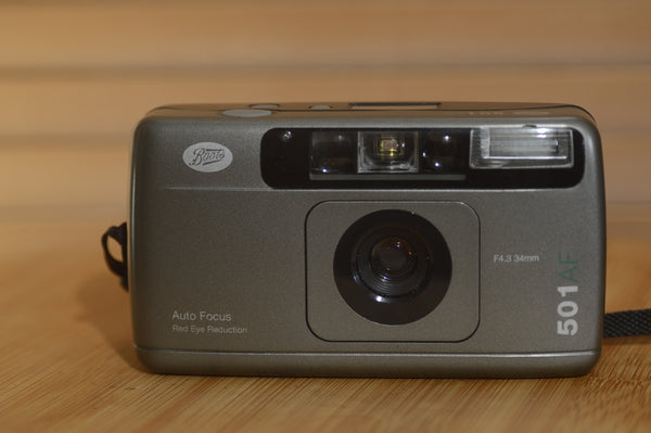 Boots 501 AF 35mm Compact Camera with Case. Great point and shoot for all occasions - Rewind Cameras 