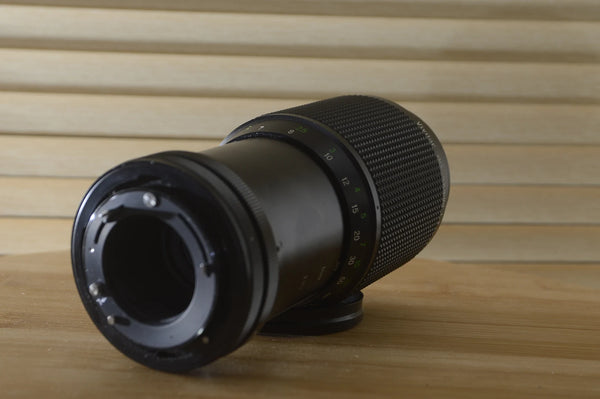 Boxed Vivitar FD fit 80-200mm f4.5 MC Zoom lens. Fantastic zoom lens!