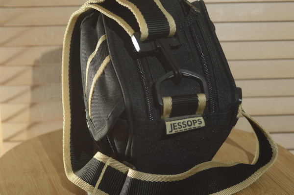 Jessops padded Snug fit Camera Case. Perfect for carrying your camera with a standard lens. Small enough to put in your bag or attach to belt - RewindCameras quality vintage cameras, fully te