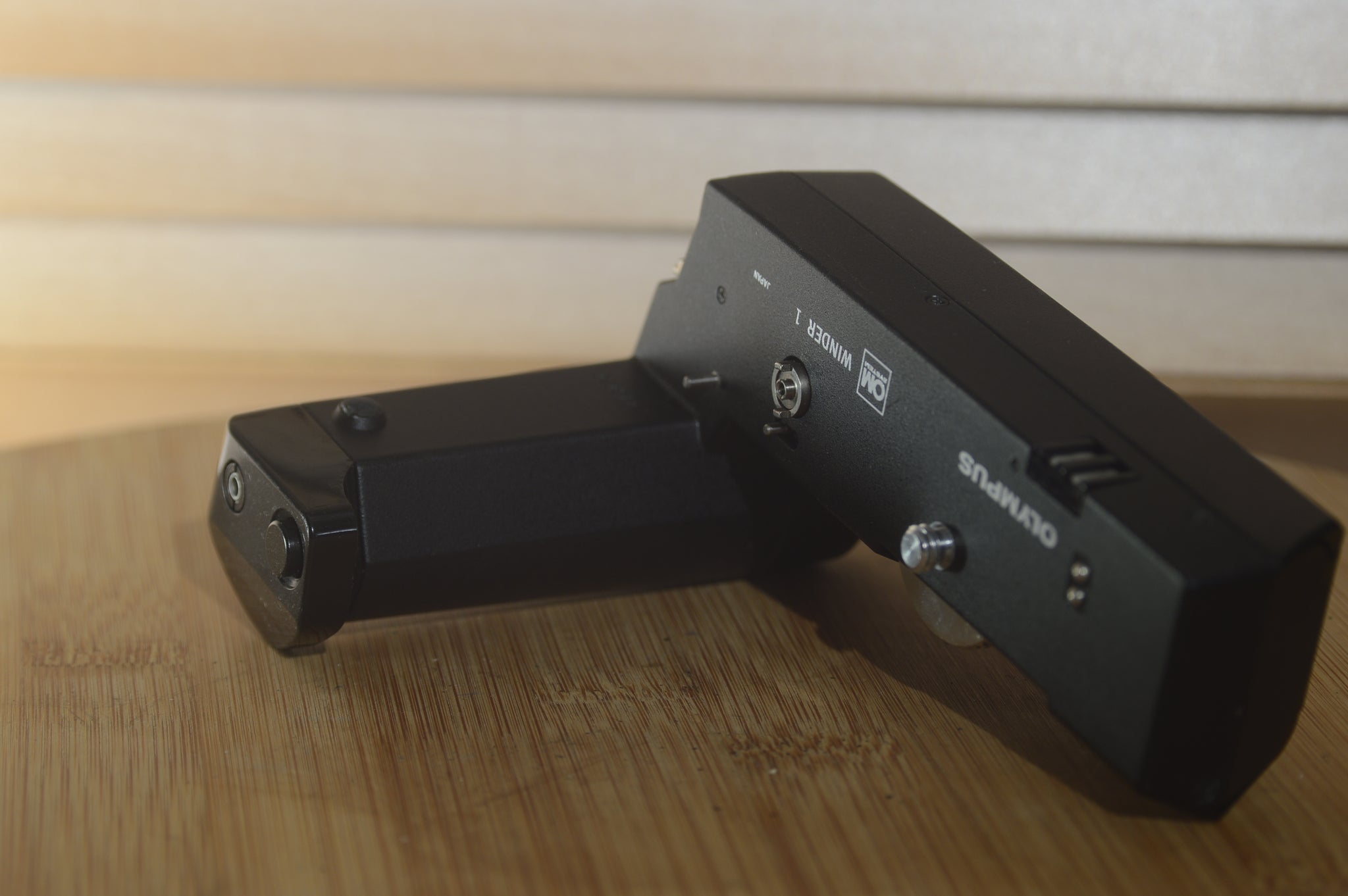 Olympus OM power winder 1. Perfect for all Olympus OM bodies Olympus OM power winder 1. Perfect for all Olympus OM bodies