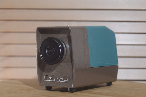 Boxed Etude USSR still slide projector. True collectors item.Fantastic condition - RewindCameras quality vintage cameras, fully tested and serviced