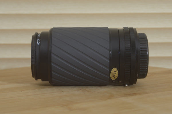 Sirius FD fit 80-200mm f4.5-5.6 MC Macro Zoom lens. A lovely piece of glass, perfect for wildlife photography. Add to your Vintage Canon kit - RewindCameras quality vintage cameras, fully tes