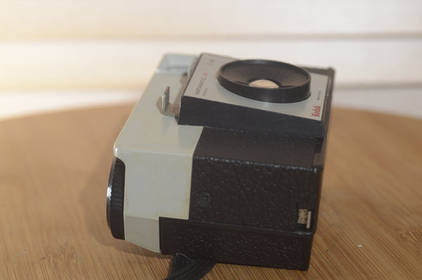 Kodak Instamatic 25 Camera. Super cute retro camera - RewindCameras quality vintage cameras, fully tested and serviced
