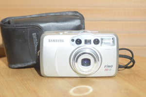 Samsung Fino 80SE Compact Camera With Case. Perfect little compact camera - RewindCameras quality vintage cameras, fully tested and serviced