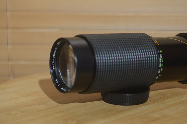 Sunagor OM Fit 75-300mm f5.6 Auto Zoom Lens. With Case - RewindCameras quality vintage cameras, fully tested and serviced